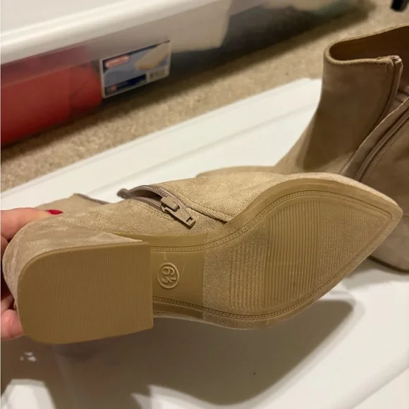 a new day Cream Heeled Boots - Picture 3 of 5